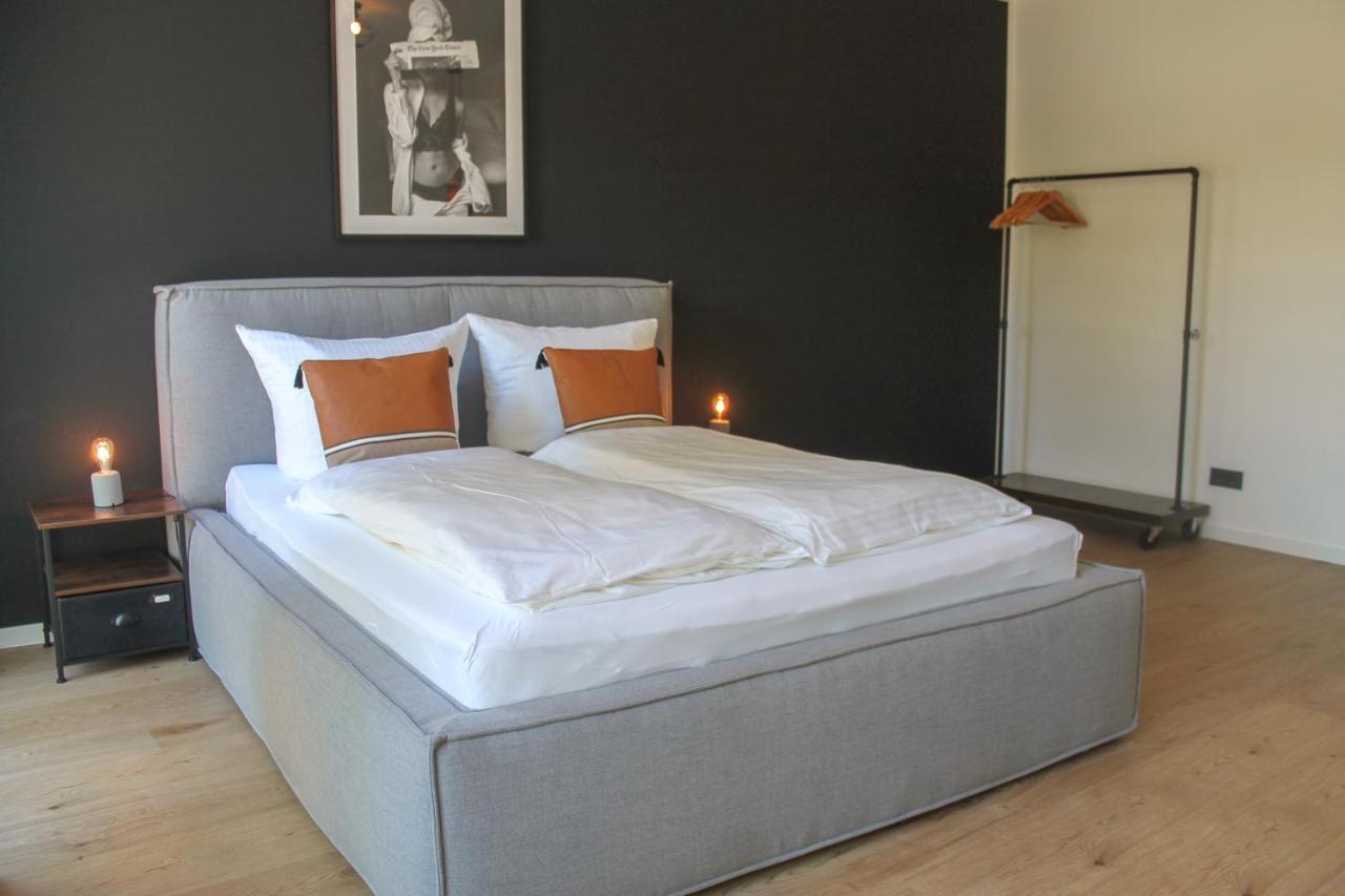New York Apartment - Fuer Freunde & Familien, Stadtnah, Parkplatz, E-Ladestation, Gitterbox Fuer Fahrraeder, Fitnessstudio, Digitale Gaestemappe Mit Restaurant- Und Unternehmenstipps Koblenz  Bagian luar foto