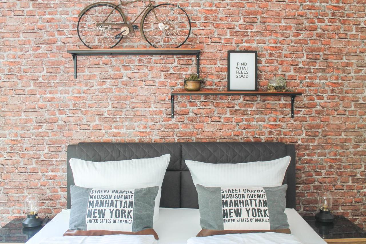 New York Apartment - Fuer Freunde & Familien, Stadtnah, Parkplatz, E-Ladestation, Gitterbox Fuer Fahrraeder, Fitnessstudio, Digitale Gaestemappe Mit Restaurant- Und Unternehmenstipps Koblenz  Bagian luar foto